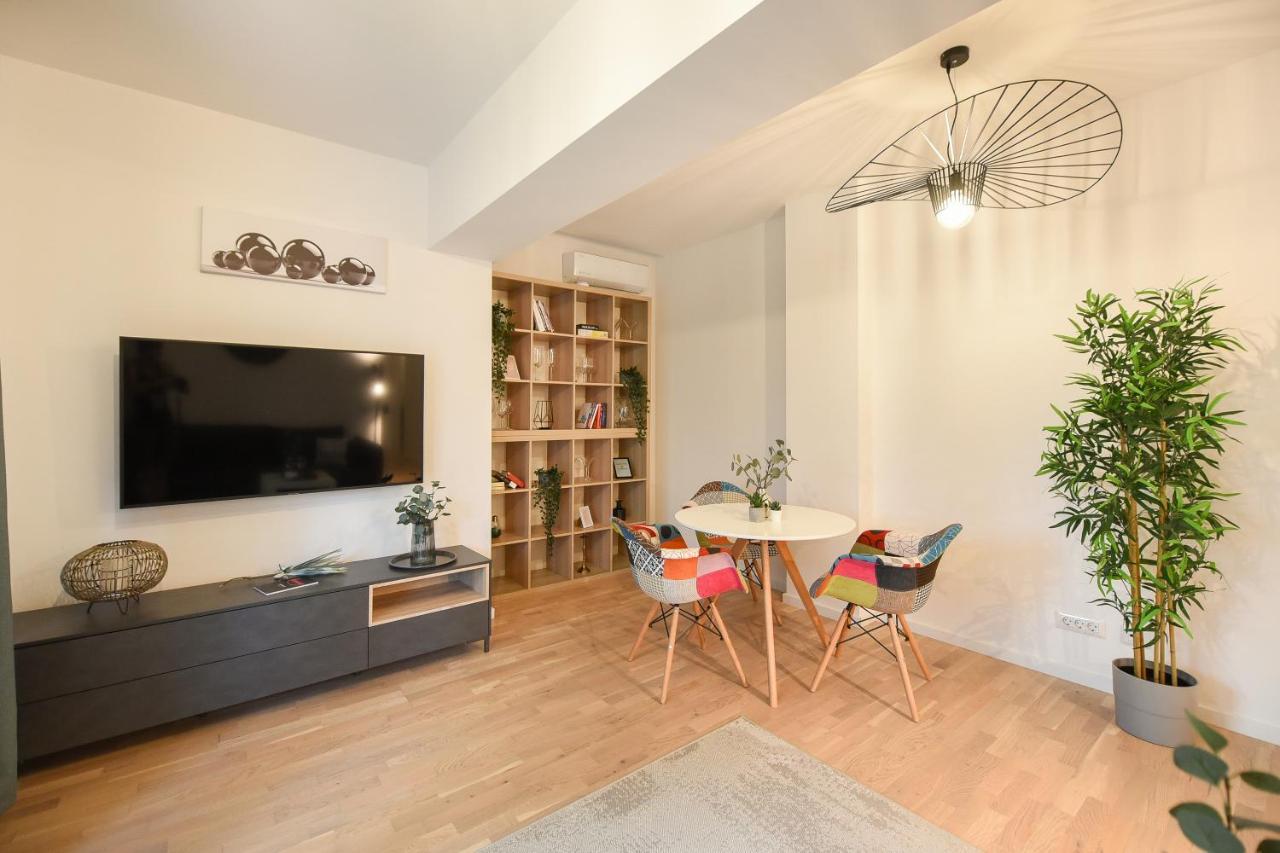 Vacation Feel - 2Br Apartment With Terrace & Private Parking In Baneasa Bucharest Exterior photo