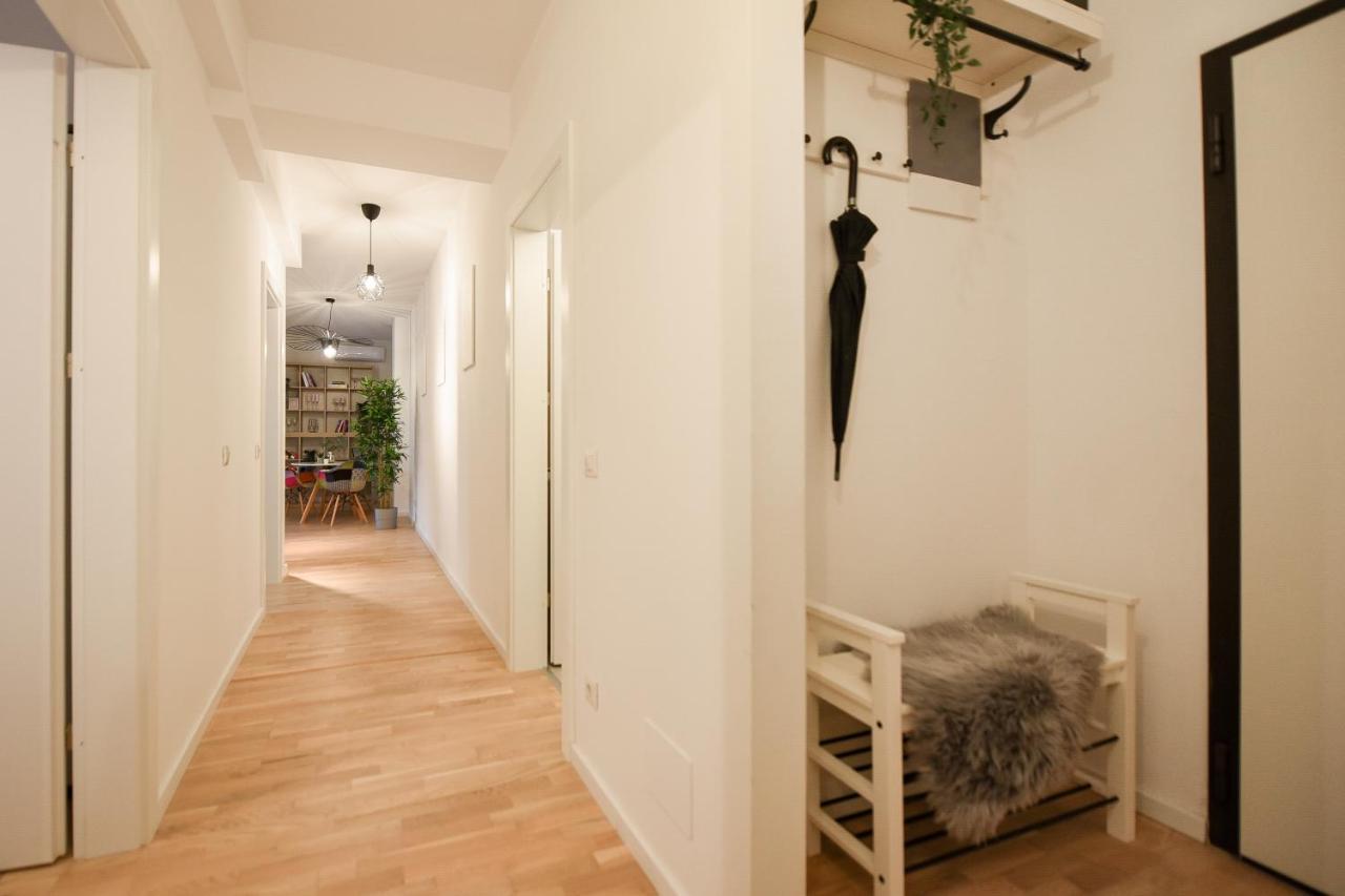 Vacation Feel - 2Br Apartment With Terrace & Private Parking In Baneasa Bucharest Exterior photo
